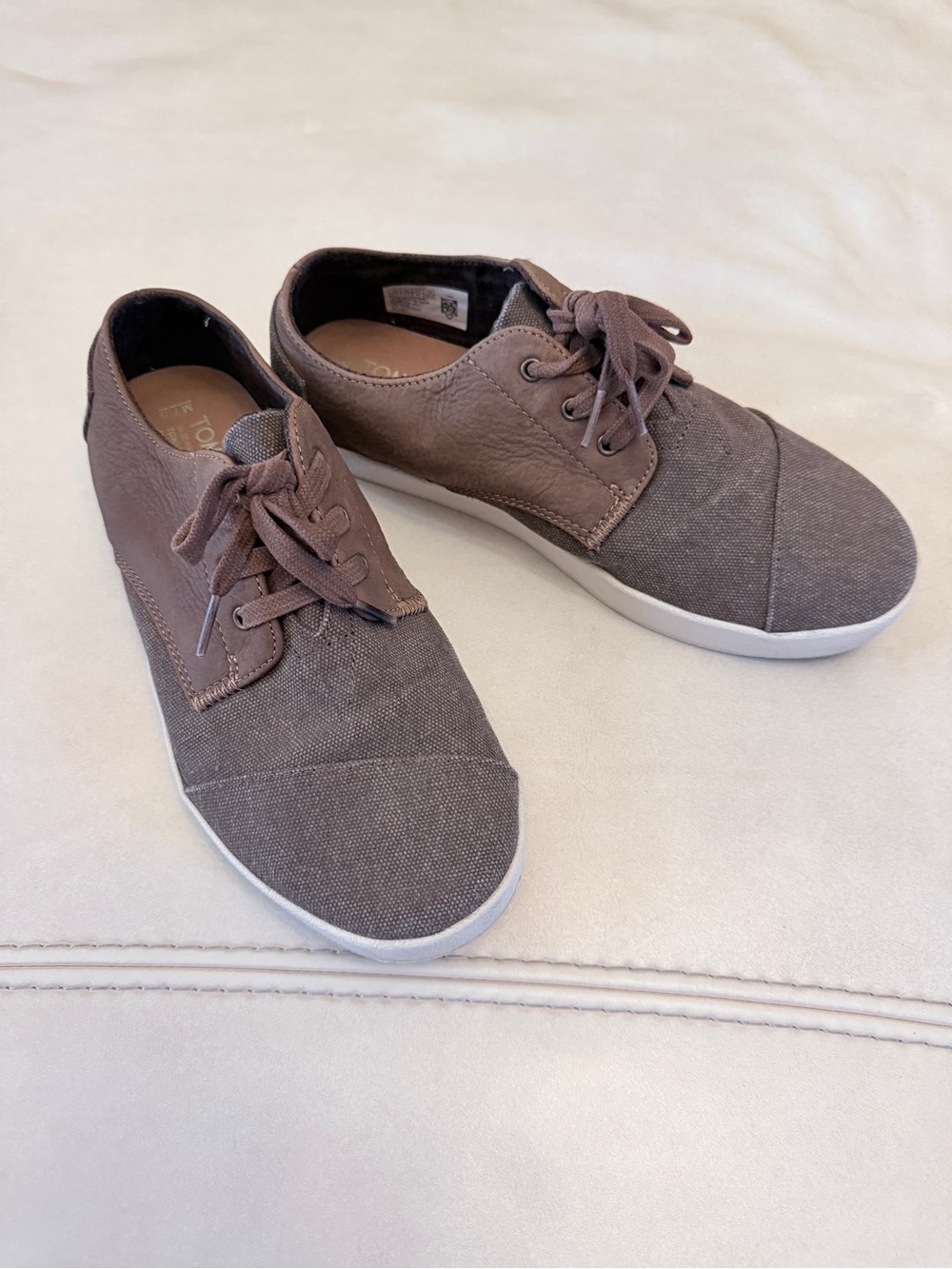 Toms Casual Men's Canvas & Leather Lace-Up Sneakers Brown, size 7.5